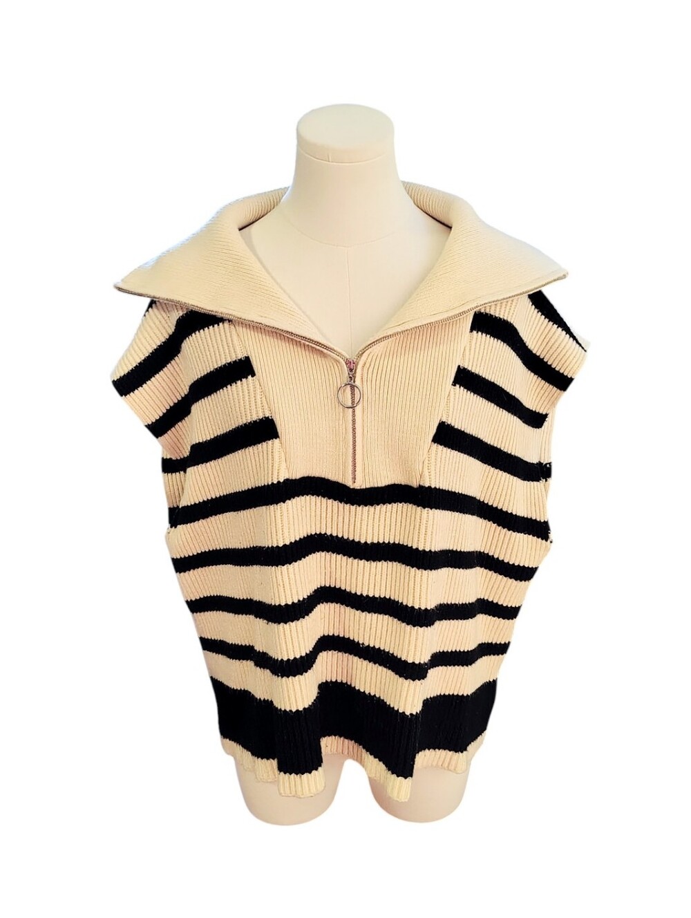 Blank NYC Cream And Black Striped Chunky Knit Sweater With Silver Zipper Size L